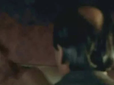 ਲਿੰਗ ਰਹਿਤ ਪਤਨੀ ਫੋਟੋਗ੍ਰਾਫਰ ਨੂੰ ਭਰਮਾਉਂਦੀ ਹੈ