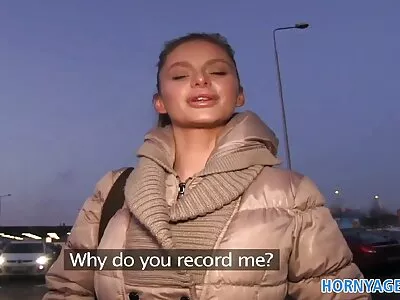 ਲਾਤੀਨੀ ਔਰਤ ਨੂੰ ਉਸ ਦੇ ਸੁੰਦਰ ਗੁਆਂਢੀ fucked ਹੈ